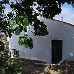 Refugio De Calheiros * קוביליה