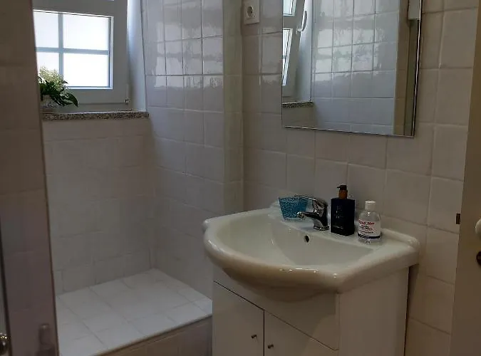 別荘 Refugio De Calheiros コビリャン