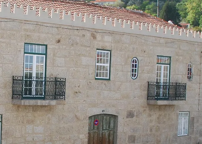 別荘 Refugio De Calheiros コビリャン